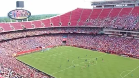 塔图姆25分14篮板2助攻1盖帽，得分效率不高但全面表现